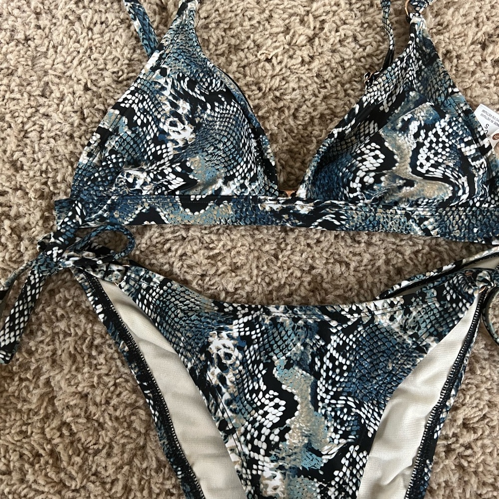 Swim suit